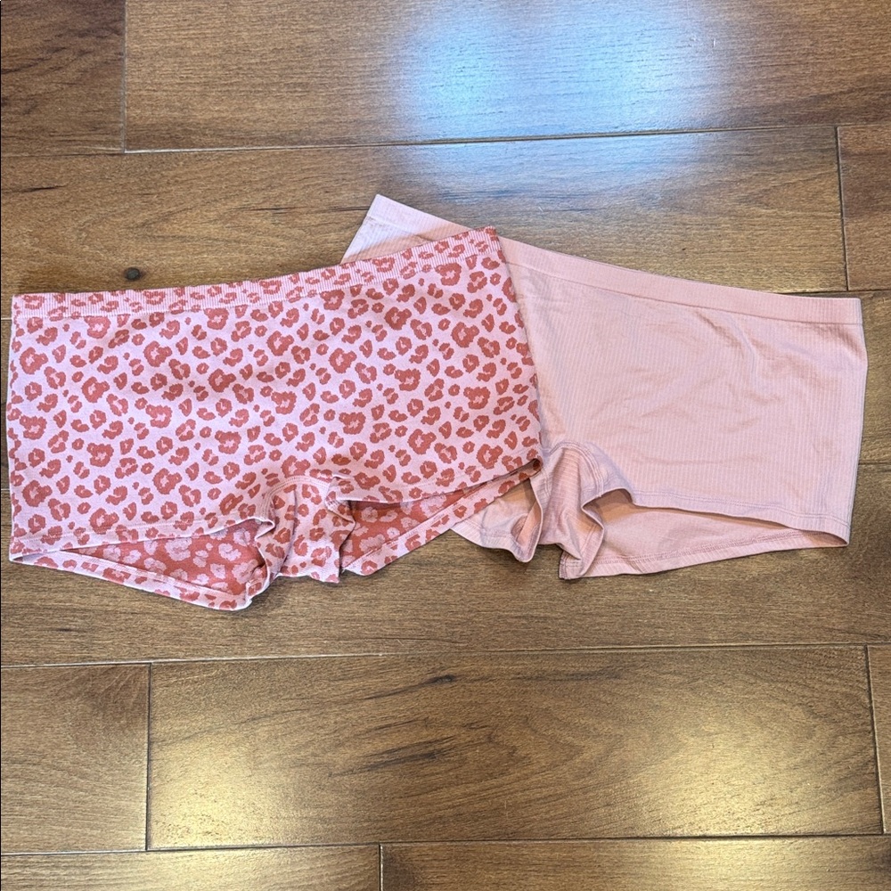 NWOT NO BOUNDARIES Pink Leopard & Solid Seamless Boyshorts